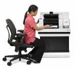 Kodak i5850 scanner with operator